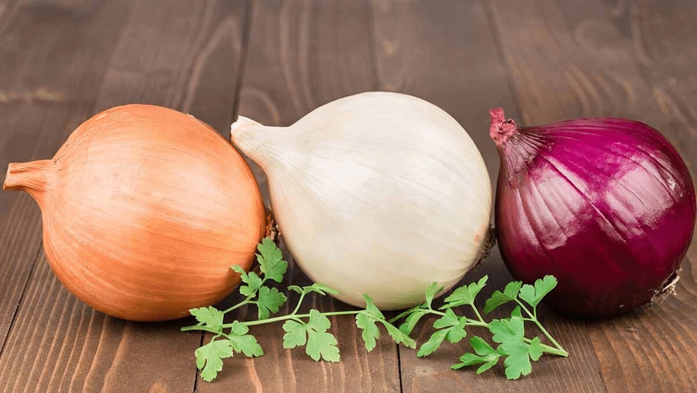 Seniors, Dice One Onion Tonight & Sip This 60-Second Elixir That Drops Blood Sugar 28 Points, Scrubs Arteries Sparkling, and Saves Your Heart—While You Sleep