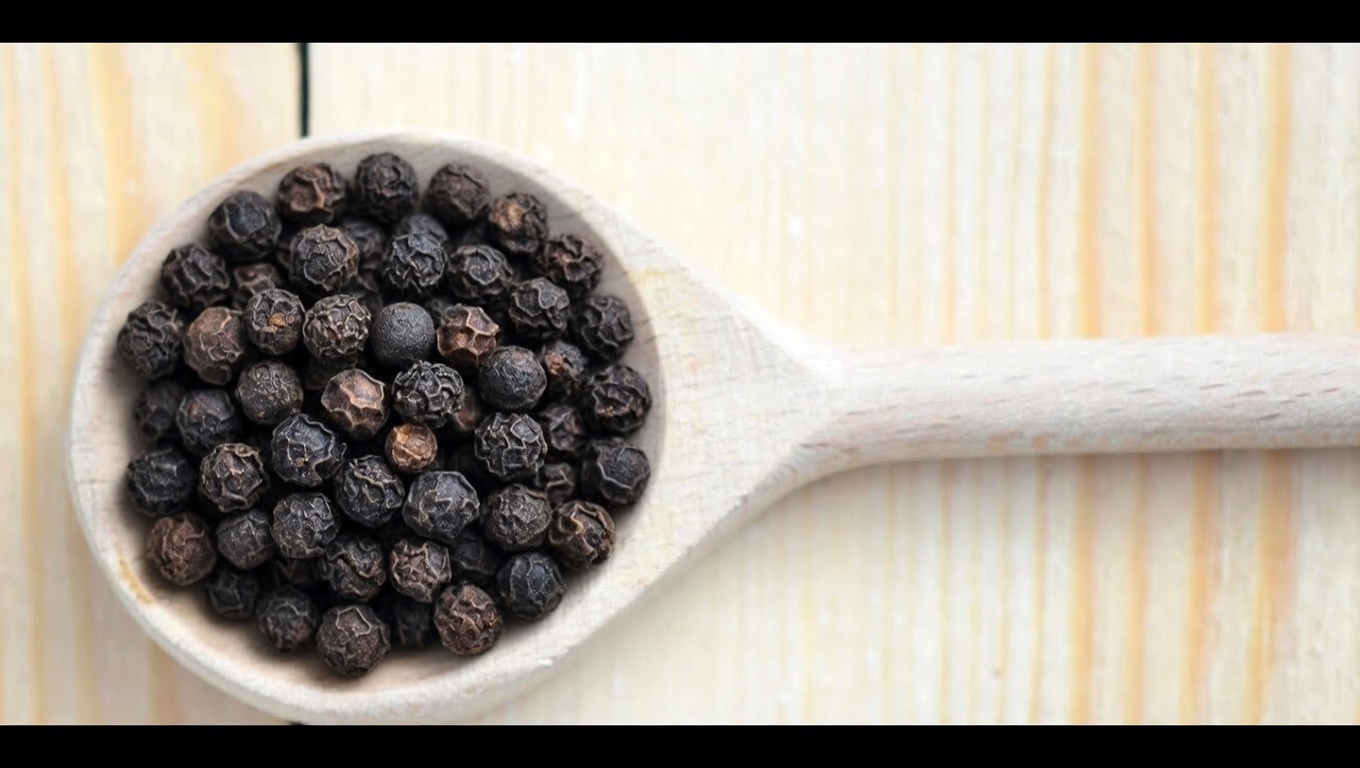 Drink Clove Water for a Whole Month & These 5 Things Will Happen